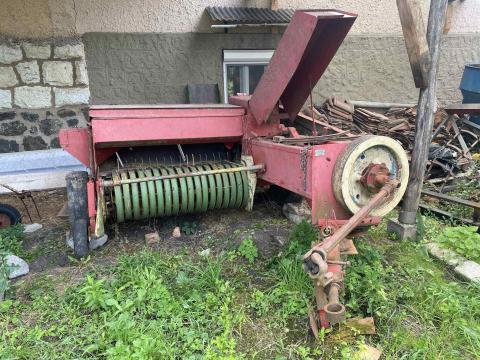 New Holland kiskocka bálázó eladó New Holland kiskocka bálázó eladó