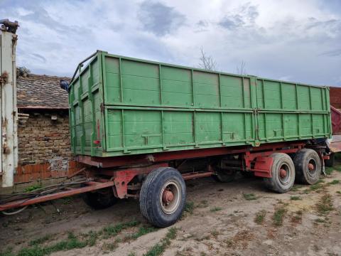 3 tengelyes pótkocsi