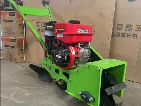 Sorközművelő kultivátor - kapálógép 7Le vadiúj Sorközművelő kultivátor - kapálógép 7Le vadiúj