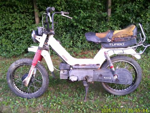 SACHS 2DK típusú, kéziváltós kismotor, hiányos, fellelt állapotban, nagyon olcsón eladó SACHS 2DK típusú, kéziváltós kismotor, hiányos, fellelt állapotban, nagyon olcsón eladó