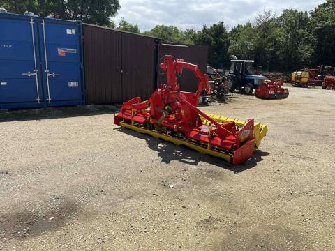 Pöttinger Lion 301 forgóborona hidraulikus vetőgép-függesztővel Pöttinger Lion 301 forgóborona hidraulikus vetőgép-függesztővel