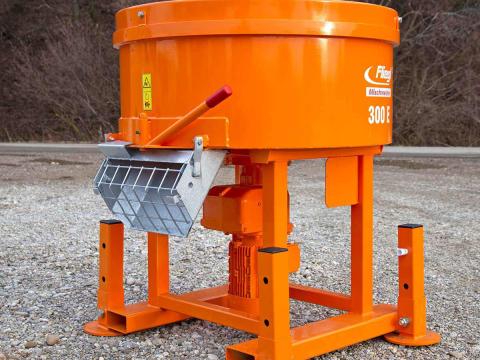 Fliegl elektromos betonkeverő - targonca emeléssel Fliegl elektromos betonkeverő - targonca emeléssel