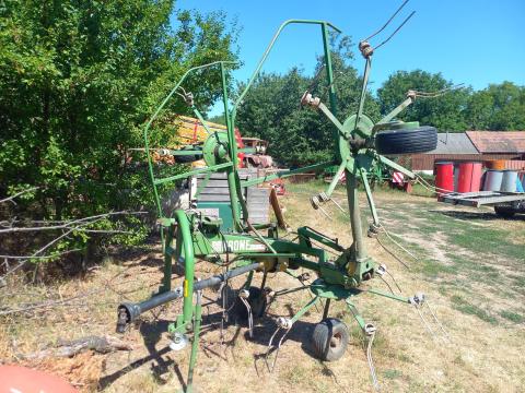 Krone 5.25 rendterítő Krone 5.25 rendterítő