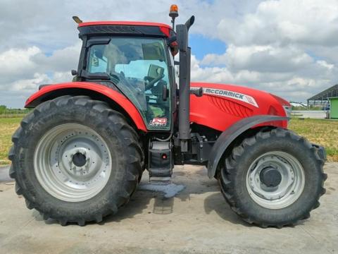 Eladó alig használt, jó állapotú McCormick X7.690 Premium traktor