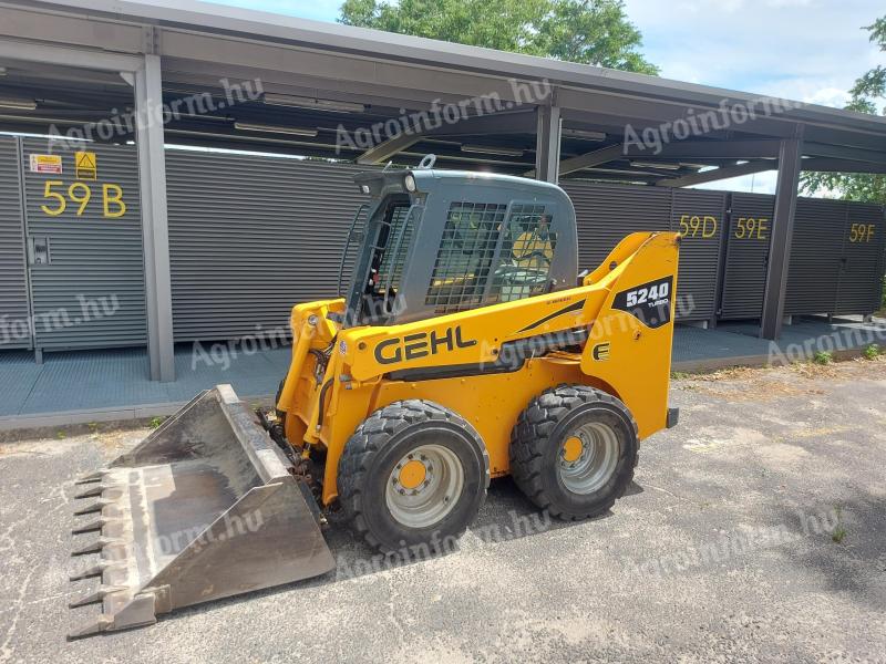 Gehl 5240 Series 2 rakodógép eladó jó állapotban