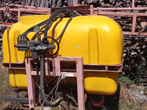 Függesztett szántóföldi permetező Függesztett szántóföldi permetező