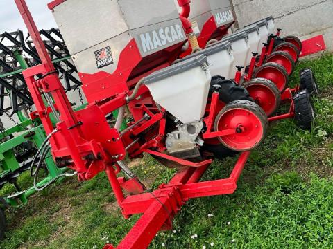 Eladó becker vetőgép Eladó becker vetőgép