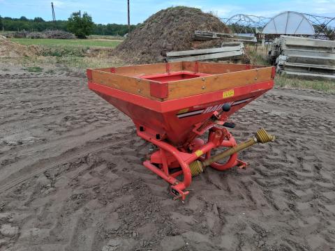 Rauch ZSA 450 típusú 2 tárcsás műtrágyaszóró magasítással Rauch ZSA 450 típusú 2 tárcsás műtrágyaszóró magasítással