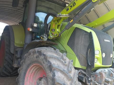 Traktor Claas Axion 820 Traktor Claas Axion 820