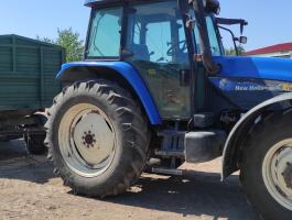 New Holland TM120