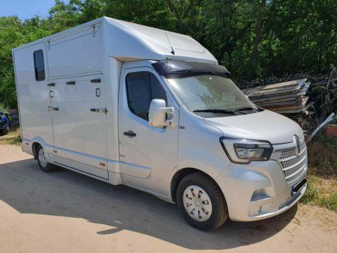 Önjáró lószállító 2022 évjárat Tele extrákkal Önjáró lószállító 2022 évjárat Tele extrákkal