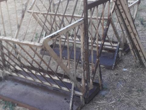 Juh, kecskeetető Juh, kecskeetető