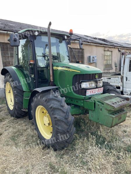 John Deere 5270