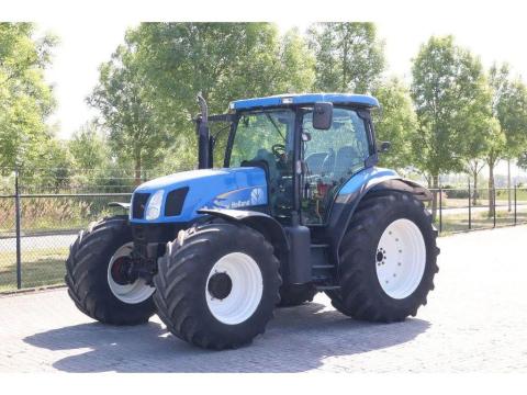 New Holland TS135A / 2005 / 11 508 üzemóra / Lízing 20%-tól