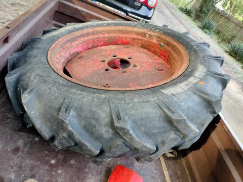 Kis dutra hátsó kerék