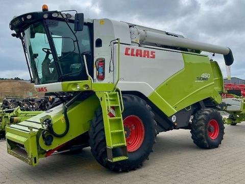 CLAAS TUCANO 450 APS kombájn vágóasztallal és szállítókocsival CLAAS TUCANO 450 APS kombájn vágóasztallal és szállítókocsival