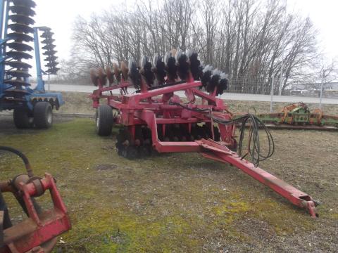 6,2 méteres IH Kühne tárcsa eladó 6,2 méteres IH Kühne tárcsa eladó