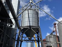 Tranzittartályok különböző méretekben