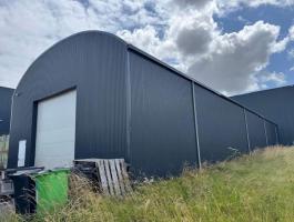 Bontott 400 m²-es eladó raktárcsarnok