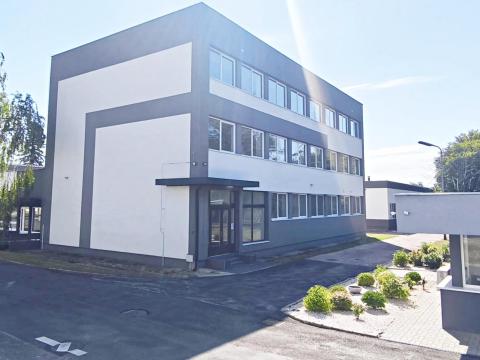 Eladó ipari ingatlanegyüttes Cegléden – azonnal használatba vehető komplexum Eladó ipari ingatlanegyüttes Cegléden – azonnal használatba vehető komplexum