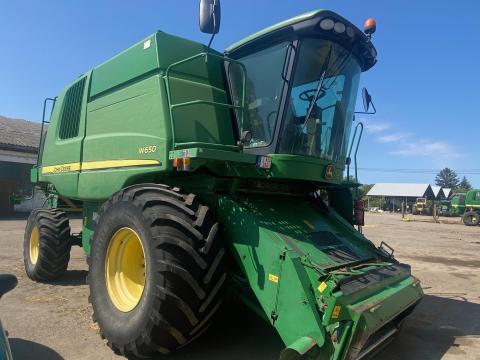 John Deere W650 kombájn gabona asztallal,  szállítókocsival John Deere W650 kombájn gabona asztallal,  szállítókocsival