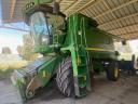 John Deere T670i 4WD prémium kombájn,  gabona-,  JD 608C kukorica betakarító adapterrel