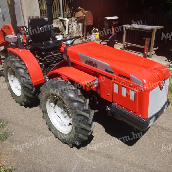 Antonio Carraro Tigre 3200 traktor