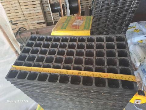 Palántanevelő tálca Palántanevelő tálca