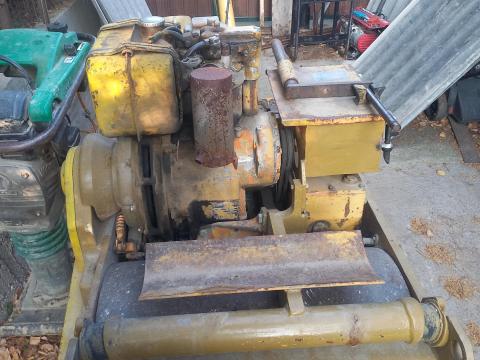 Profilváltás miatt eladó tömörítőgépeim Profilváltás miatt eladó tömörítőgépeim