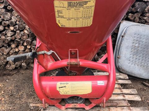 Cosmo 500-as műtrágyaszóró eladó Cosmo 500-as műtrágyaszóró eladó