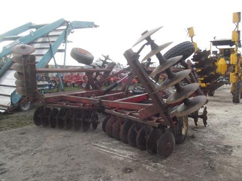 Eladó 6,3 méteres könnyű tárcsa Eladó 6,3 méteres könnyű tárcsa