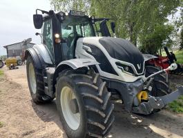 Valtra T255 megkímélt, jó állapotú traktor eladó