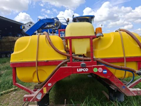 New Holland szüretelő kombájnhoz permetező eladó