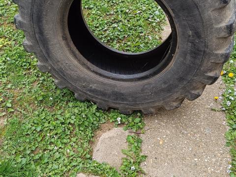 14,5x20 mintás használt gumi 14,5x20 mintás használt gumi