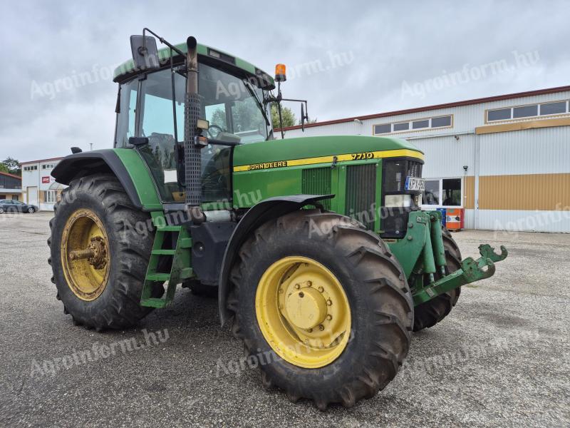 John Deere 7710 traktor ikerkerékkel eladó