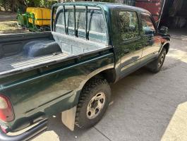 Toyota Hilux eladó – megbízható haszongépjármű