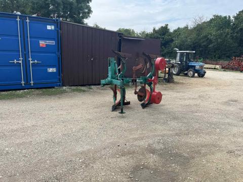 Regent Saturn 2 fejes váltvaforgató eke Regent Saturn 2 fejes váltvaforgató eke