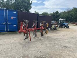 Pöttinger Servo II/3 fejes váltvaforgató eke