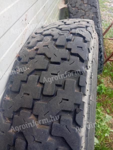 Tehergépjármű gumiabroncs