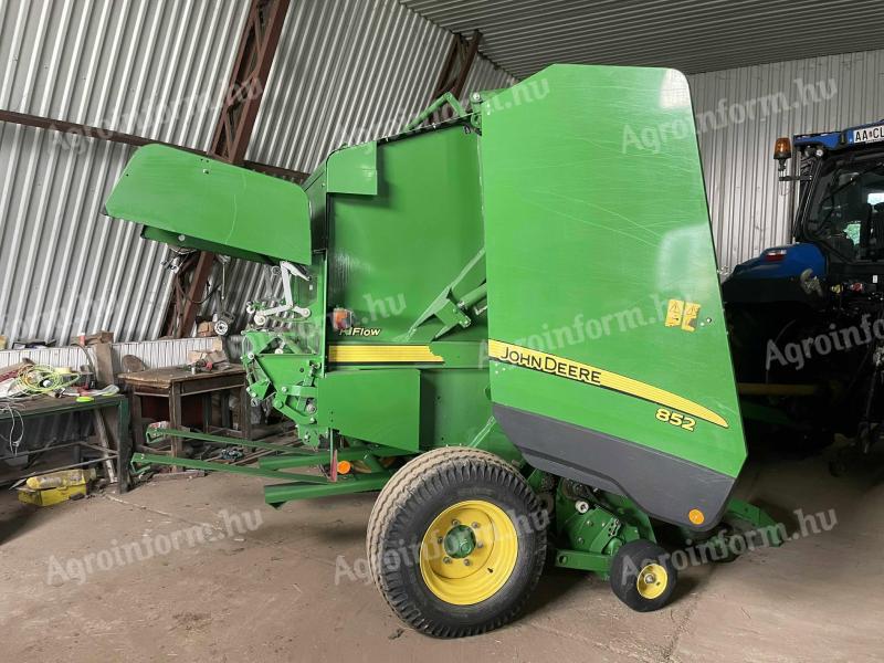 John Deere 852 bálázó eladó