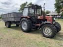Traktor MTZ 820.2 és EB 8/82 pótkocsival