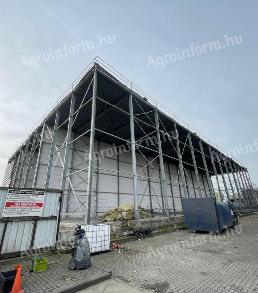 Bontott 2.905 m²-es csarnok vázszerkezete eladó