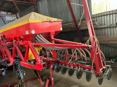 Mistral Pneusej 6m Mistral Pneusej 6m