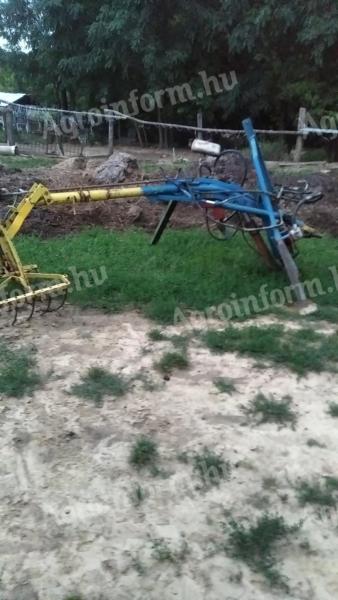 Traktor után rakodó