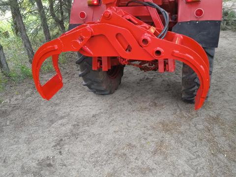 Erdészeti rönkfogó/rönkvonszoló kanál eladó Erdészeti rönkfogó/rönkvonszoló kanál eladó