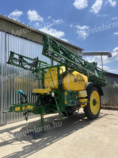 John Deere M740i permetező