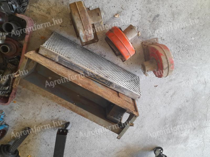 MTZ panorámafülkéhez fűtés alkatrész eladó