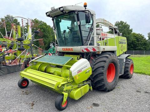 CLAAS JAGUAR 890 SPEEDSTAR járvaszecskázó - Kemper 360 asztallal - Claas PickUp 300 HD rendfelszedő