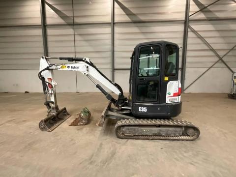 Bobcat E 35 EM / 2014 / 2 139 üzemóra / Lízing 20%-tól