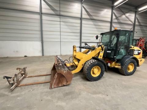 CAT 906 M / 2017 / 4 066 h üzemóra / Lízing 20%-tól